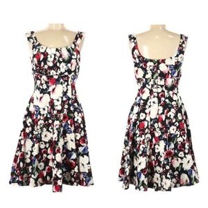 White House Black Market fit flare midi dress Floral Sz 4 Pockets